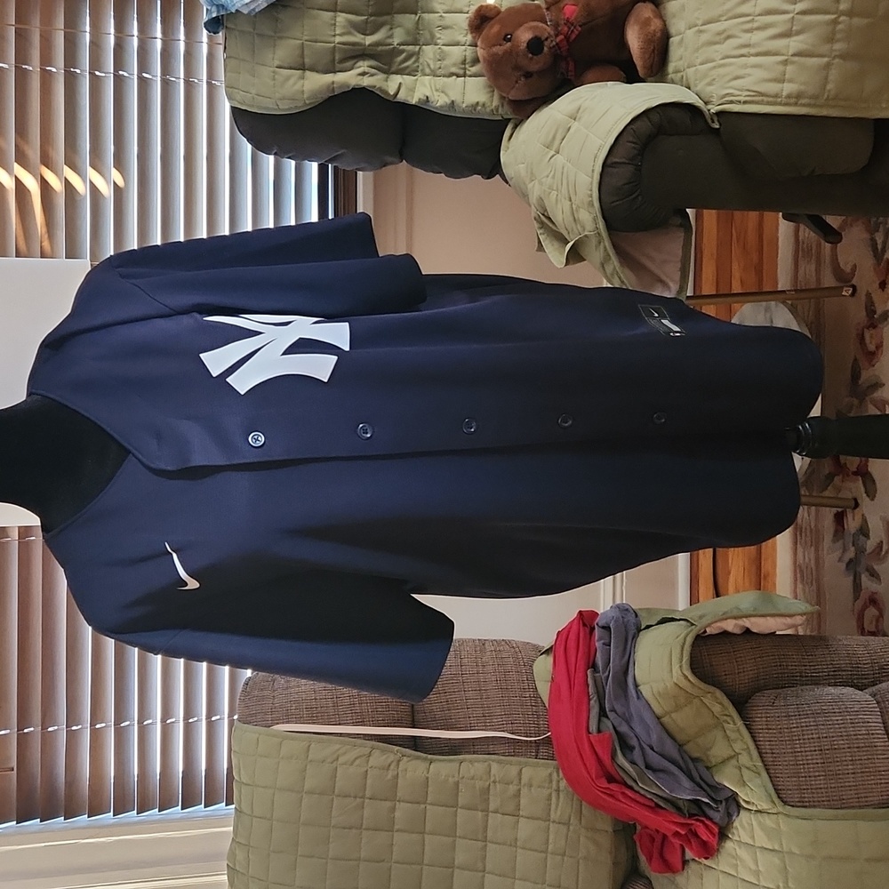 Men's MLB medium Nike Jeter Yankees jersey